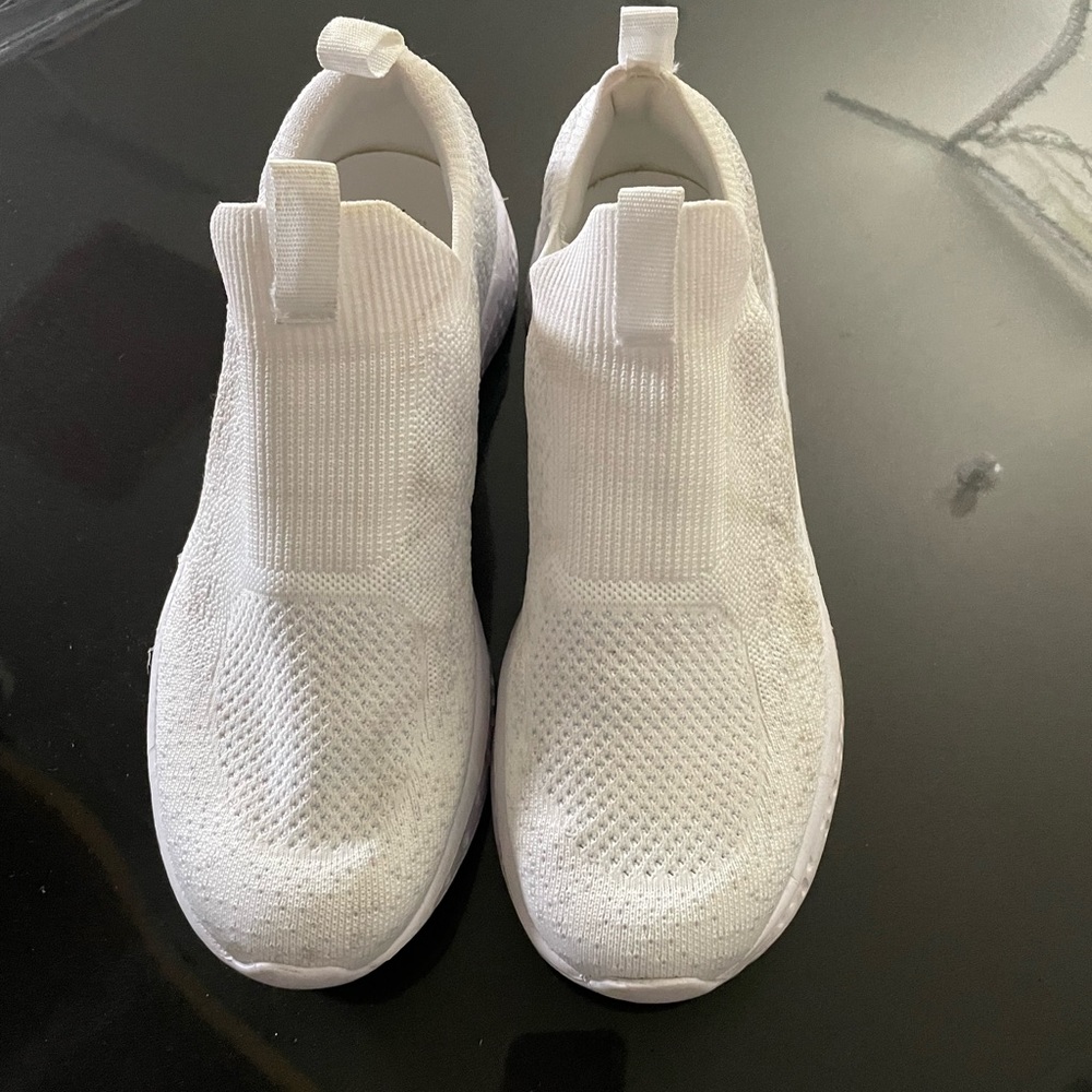 Avia womens slide on sneaker- 8.5